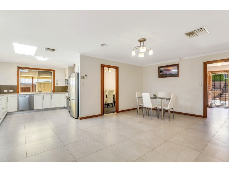 54 Cambridge Terrace, Hillbank SA 5112