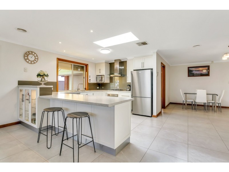 54 Cambridge Terrace, Hillbank SA 5112