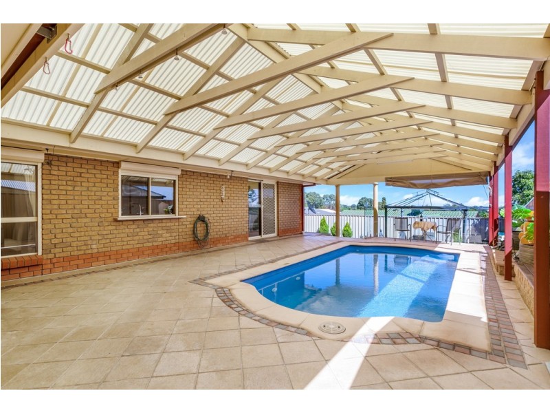 54 Cambridge Terrace, Hillbank SA 5112