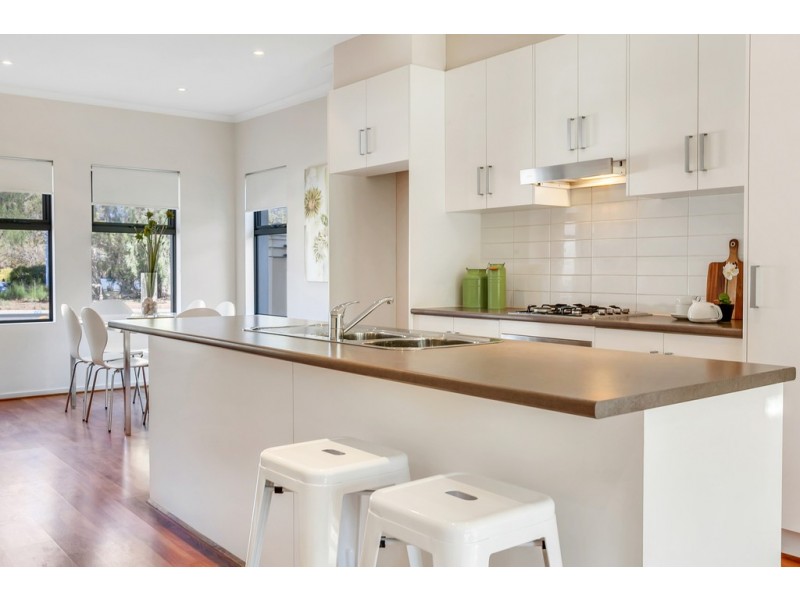 24/8 Fourth Avenue, Mawson Lakes SA 5095