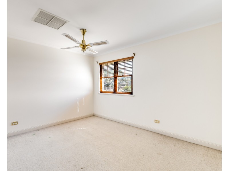 8 Kerr Grove, West Lakes SA 5021