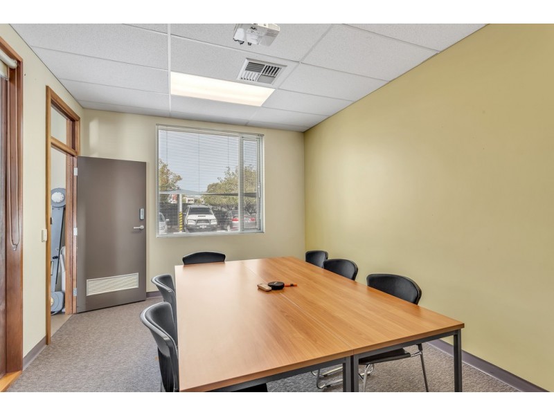 8 Douglas Drive, Mawson Lakes SA 5095