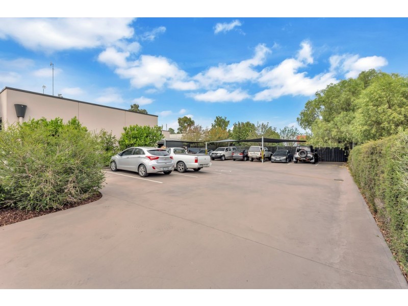 8 Douglas Drive, Mawson Lakes SA 5095