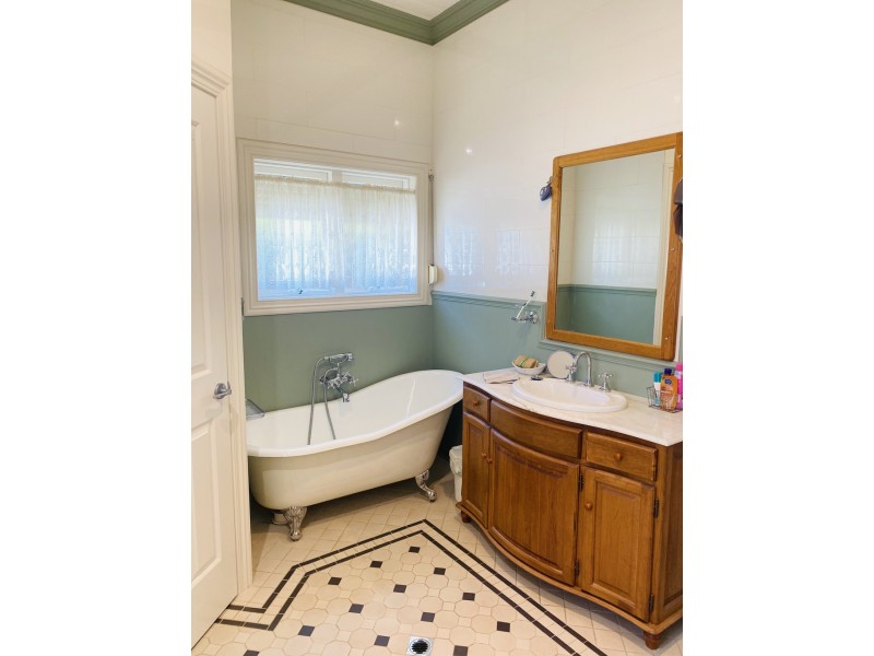 80 FROST RD, Brahma Lodge SA 5109