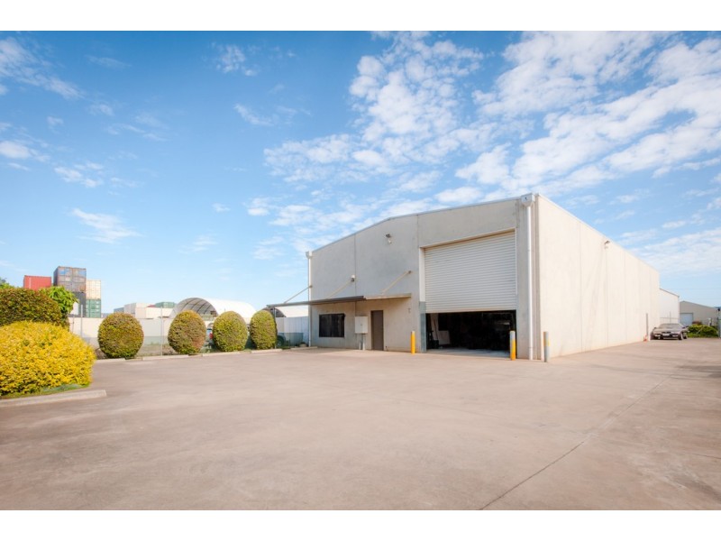 6 Railway Terrace, Wingfield SA 5013