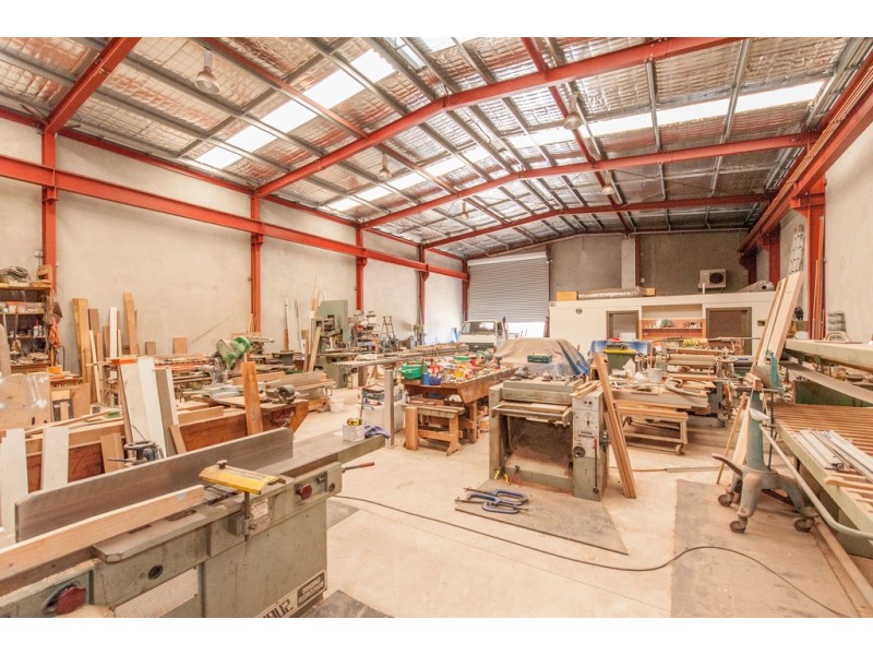 6 Railway Terrace, Wingfield SA 5013