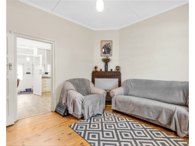 9-11 Tulloch Avenue, Pennington SA 5013