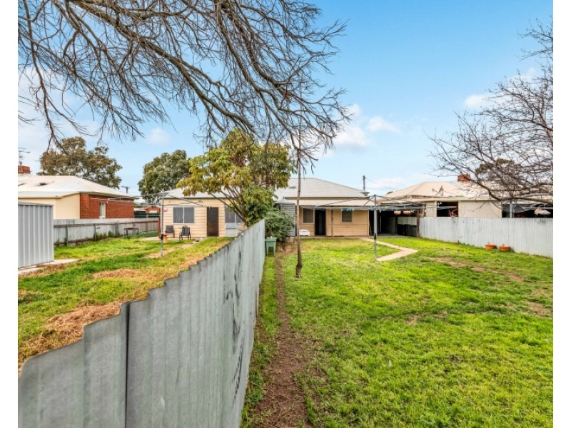 9-11 Tulloch Avenue, Pennington SA 5013