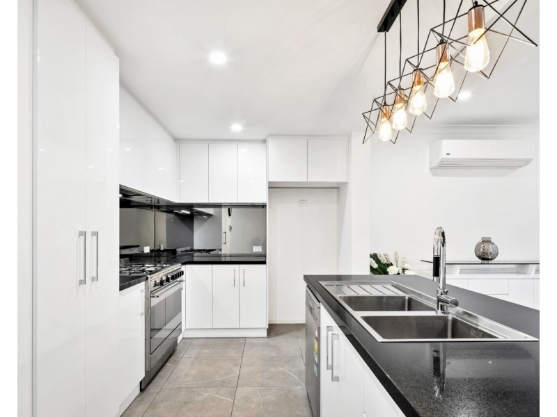 12 St Clair Avenue, Mawson Lakes SA 5095