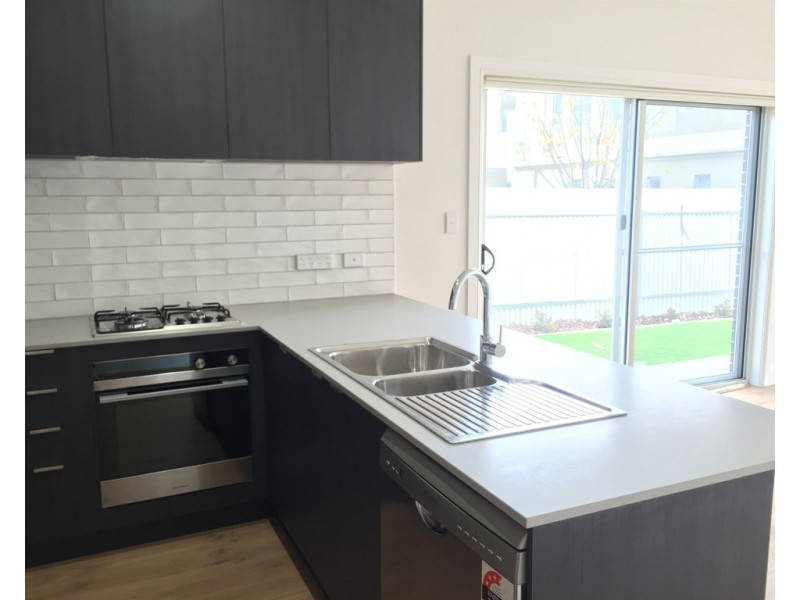 3 Market Place, Bowden SA 5007