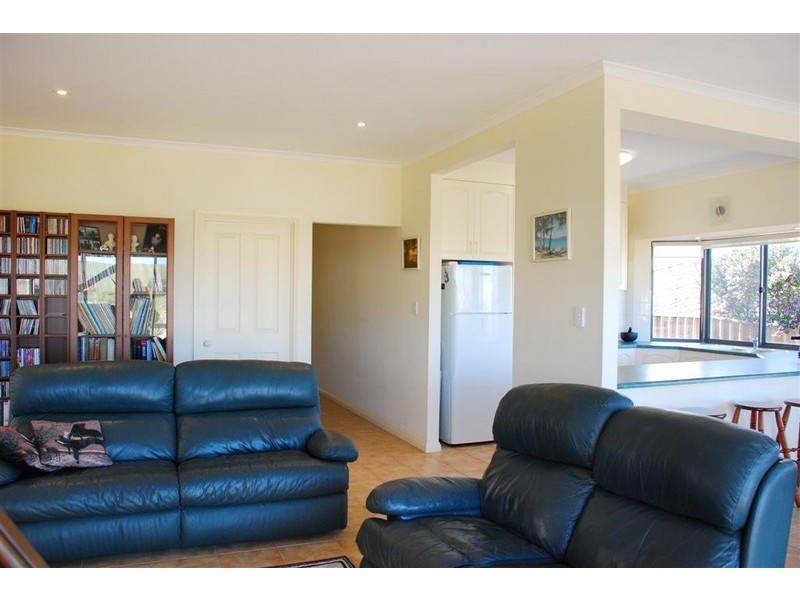 97 Battye Rd, Encounter Bay SA 5211