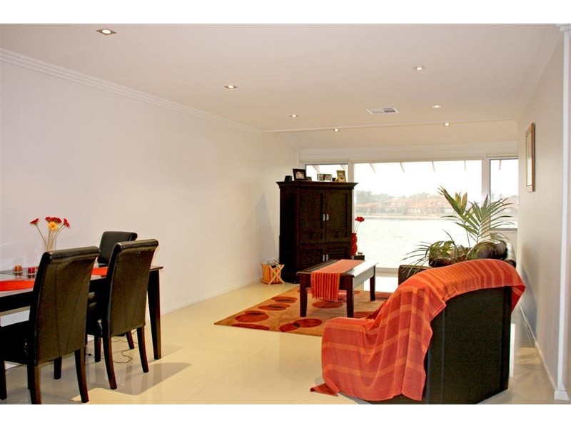 10/80 Military Road, Tennyson SA 5022