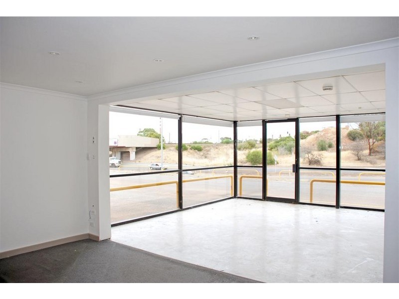 4, 8, 9 / 4 Aldenhoven, Lonsdale SA 5160