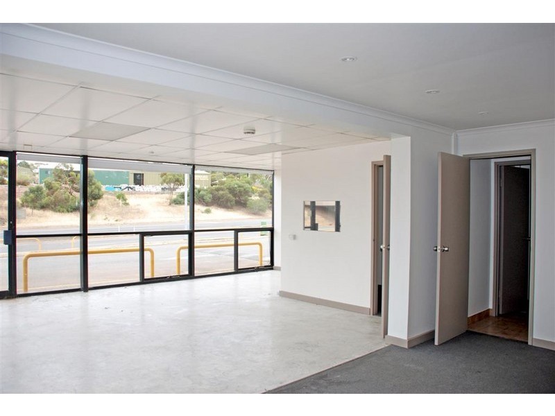 4, 8, 9 / 4 Aldenhoven, Lonsdale SA 5160