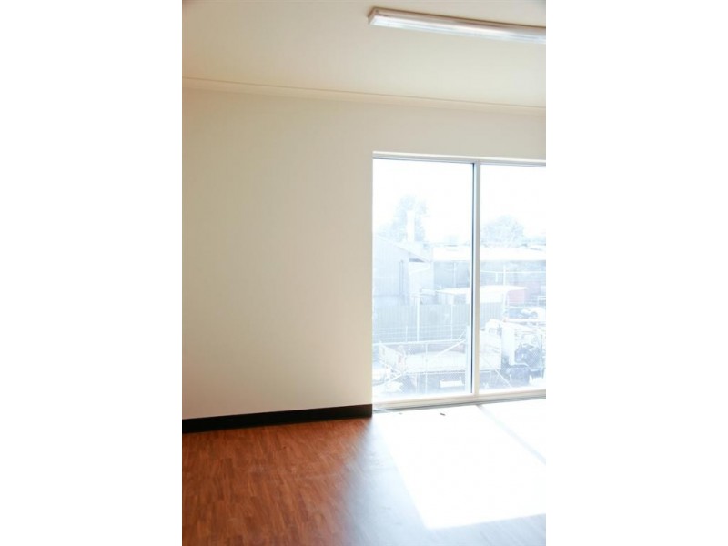 31 Sixth Avenue, Wingfield SA 5013