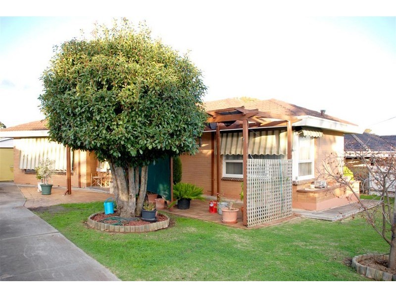 63 Salisbury Avenue, Valley View SA 5093