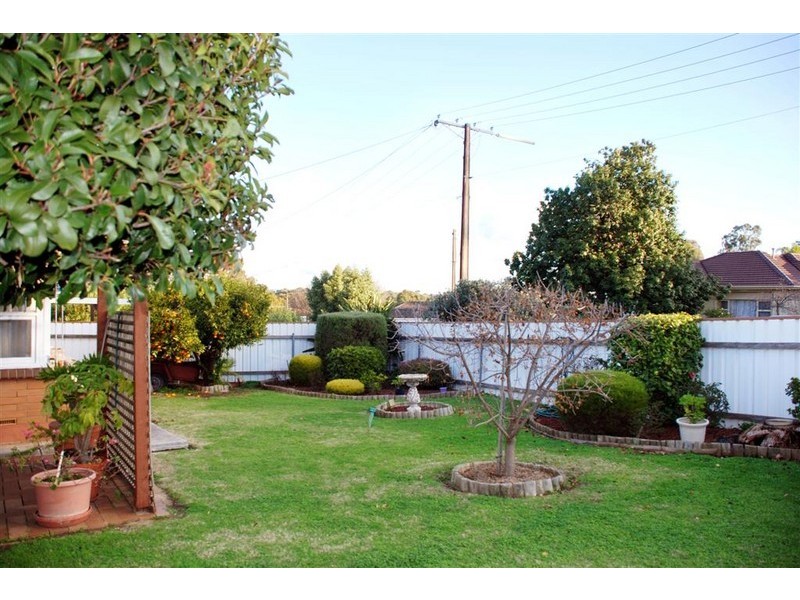 63 Salisbury Avenue, Valley View SA 5093