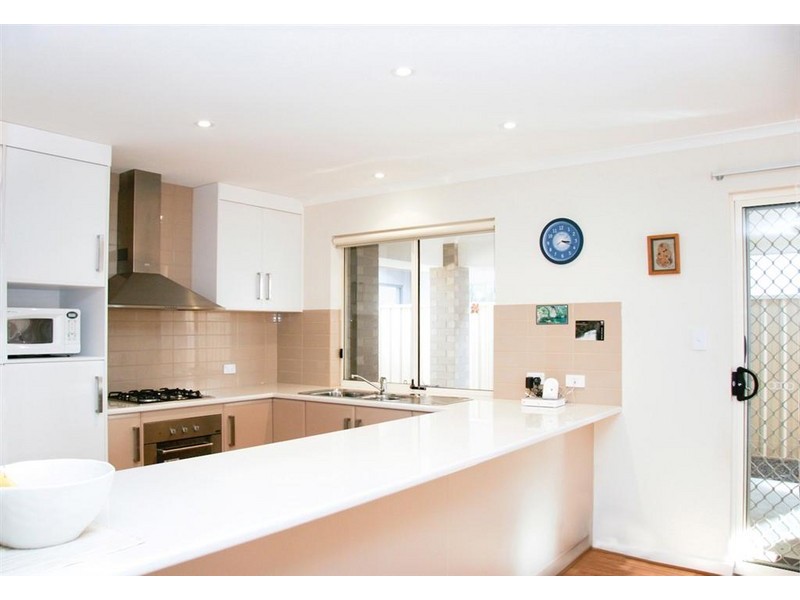 4 Burton Bank, Aldinga Beach SA 5173