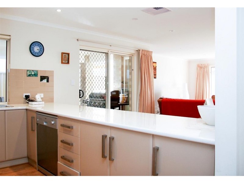 4 Burton Bank, Aldinga Beach SA 5173