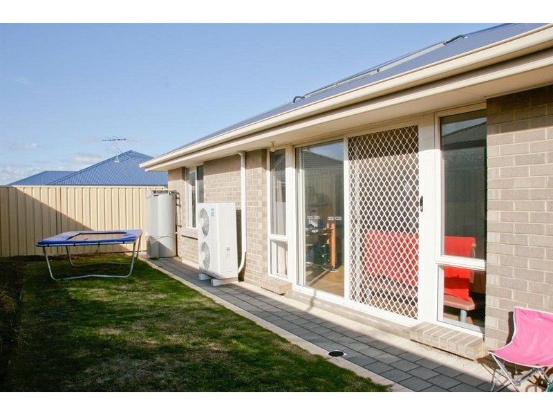4 Burton Bank, Aldinga Beach SA 5173