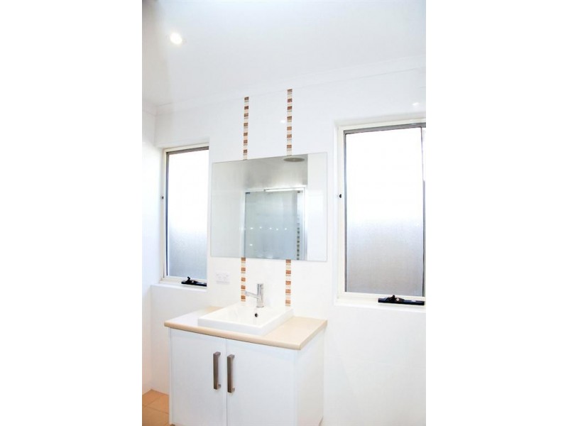 4 Burton Bank, Aldinga Beach SA 5173