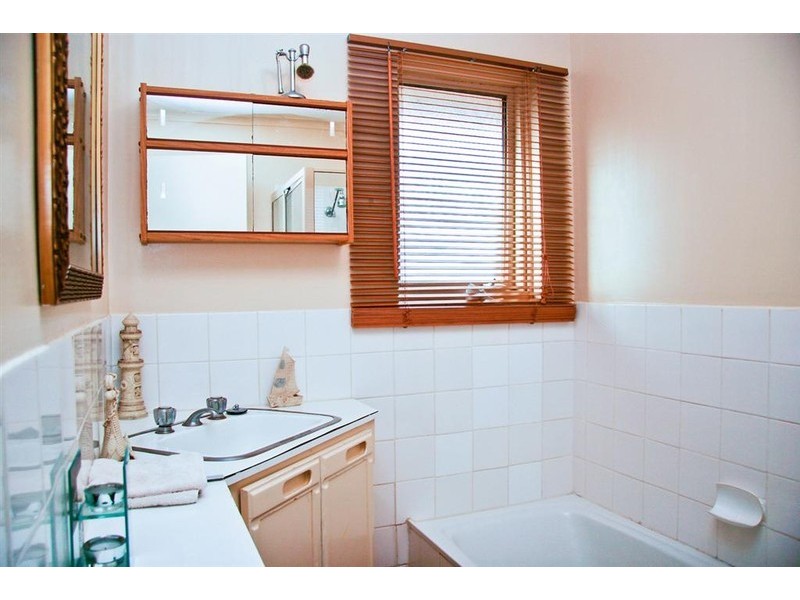 33 Irving Road, Aldinga Beach SA 5173