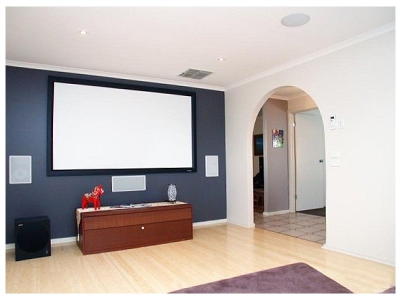 2A Redcraze Street, Aberfoyle Park SA 5159