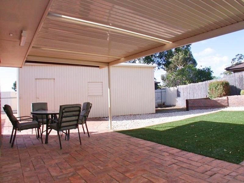 2A Redcraze Street, Aberfoyle Park SA 5159