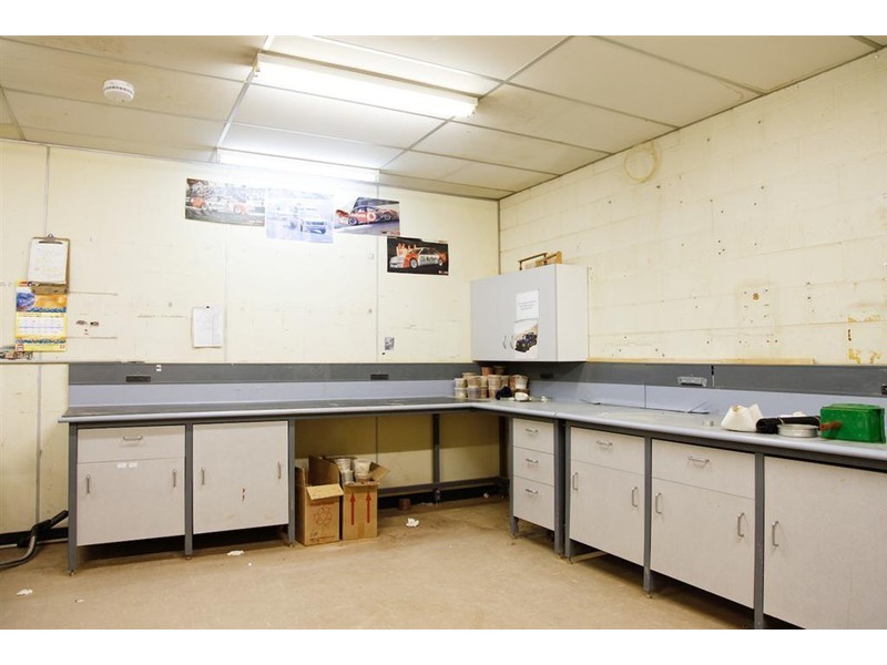 14a and b Henley Beach Road, Mile End SA 5031
