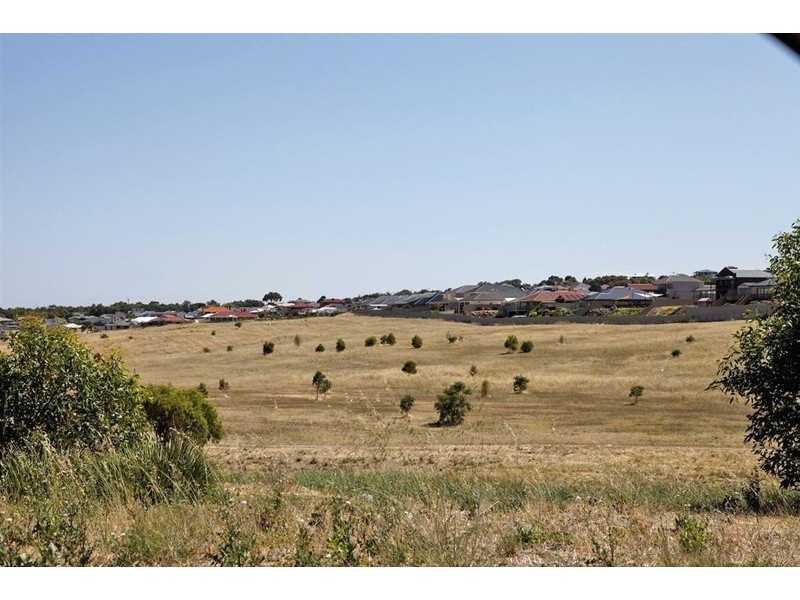 8 Kingston Circuit, Seaford Rise SA 5169