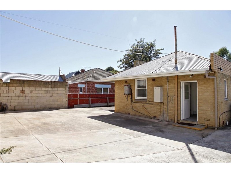 32 Surrey Road, Keswick SA 5035