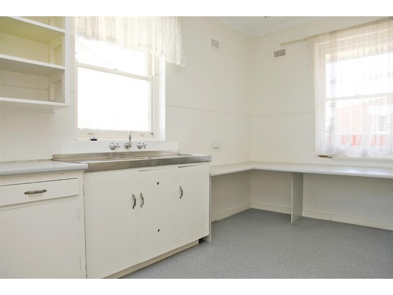 32 Surrey Road, Keswick SA 5035