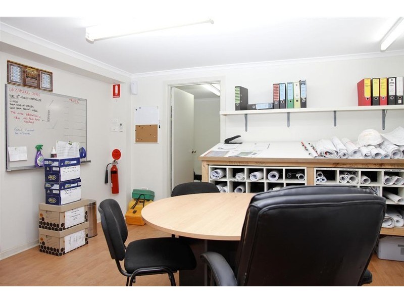 16 Newfield Road, Para Hills West SA 5096