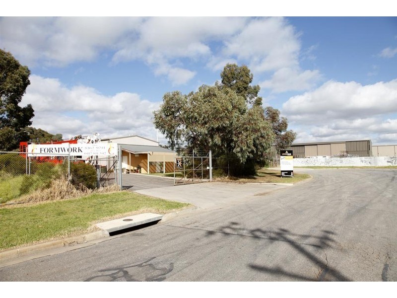 16 Newfield Road, Para Hills West SA 5096