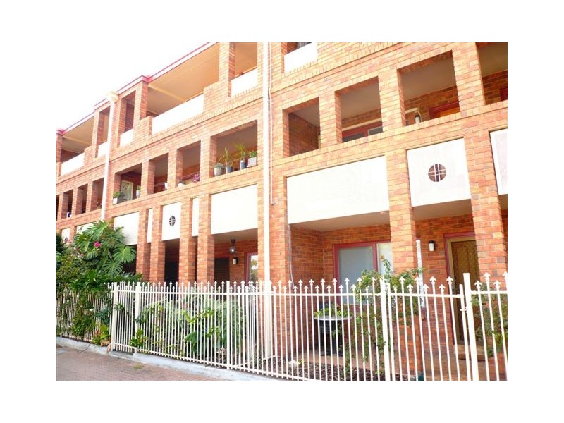 8/142 Carrington Street, Adelaide SA 5000