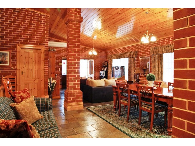 23 Main North Road, Willaston SA 5118