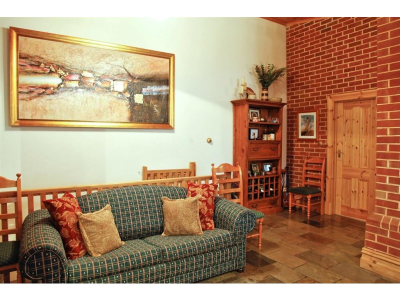 23 Main North Road, Willaston SA 5118