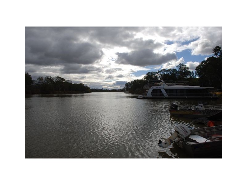 1 Lookout Drive, Paringa SA 5340