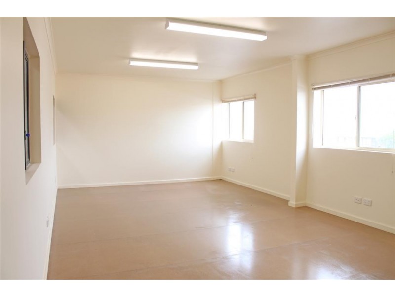 2 and 3/12 Creswell Road, Largs North SA 5016