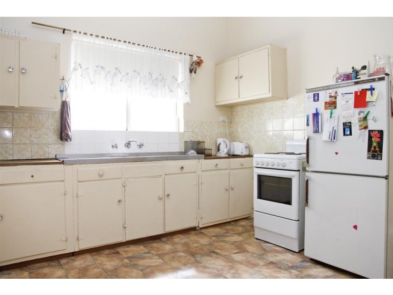 90 Frederick Street, Welland SA 5007