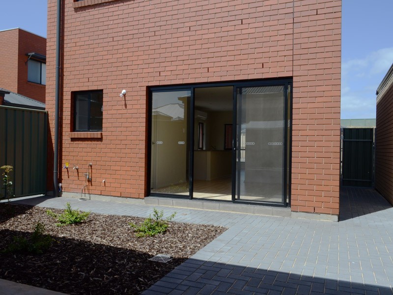 1/20 MacMillan Avenue, Mawson Lakes SA 5095