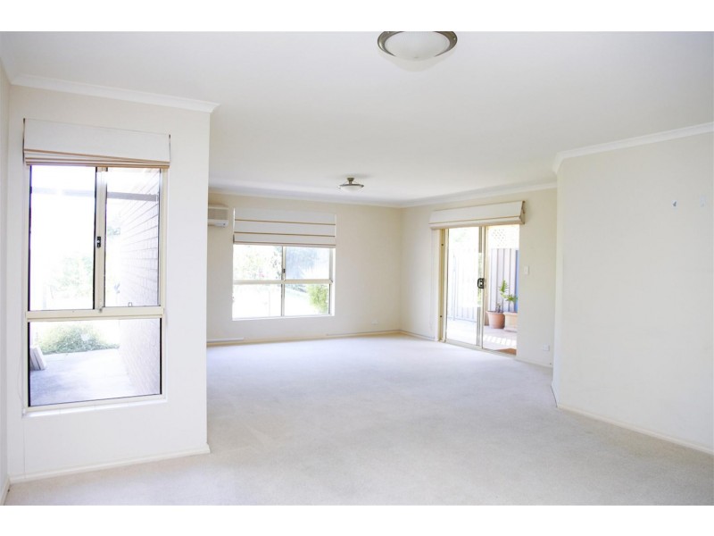 12 Syme Avenue, Seacombe Gardens SA 5047