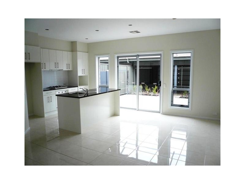 12 Charles Matthew Circle, St Clair SA 5280