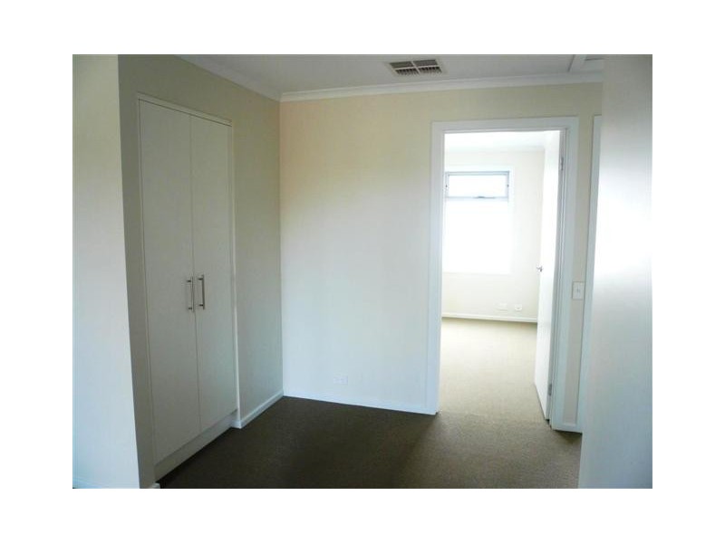 12 Charles Matthew Circle, St Clair SA 5280