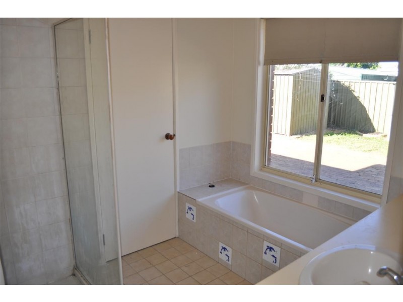 2 OSBORNE AVE, Salisbury Plain SA 5109