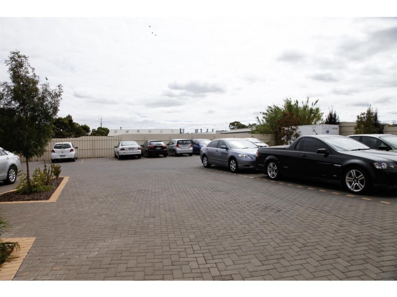 28B Anderson Walk, Smithfield SA 5114