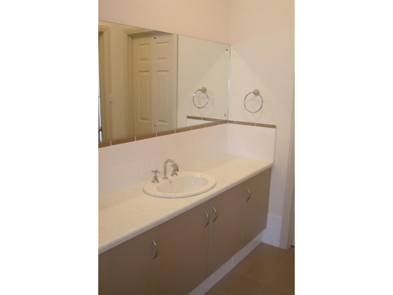 33 Aquamarine Avenue, Aldinga Beach SA 5173