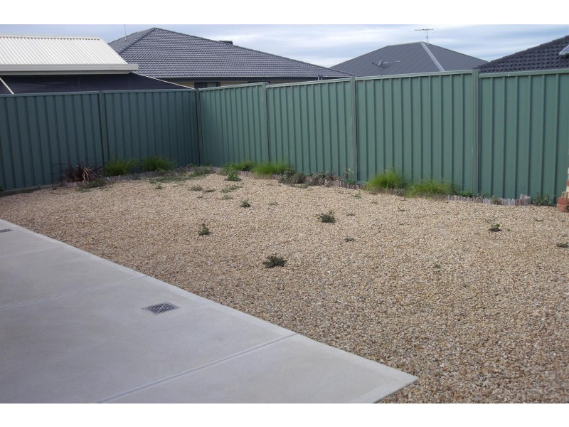 33 Aquamarine Avenue, Aldinga Beach SA 5173