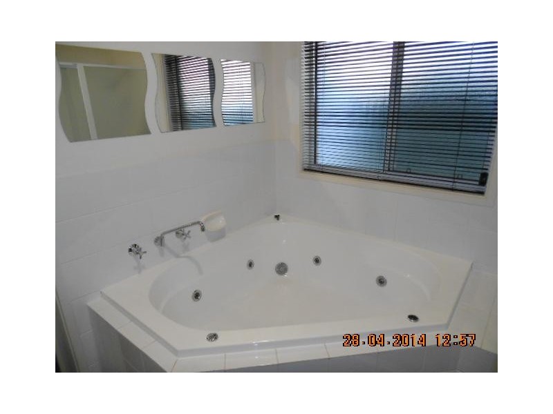 6 Pier Lane, Mawson Lakes SA 5095