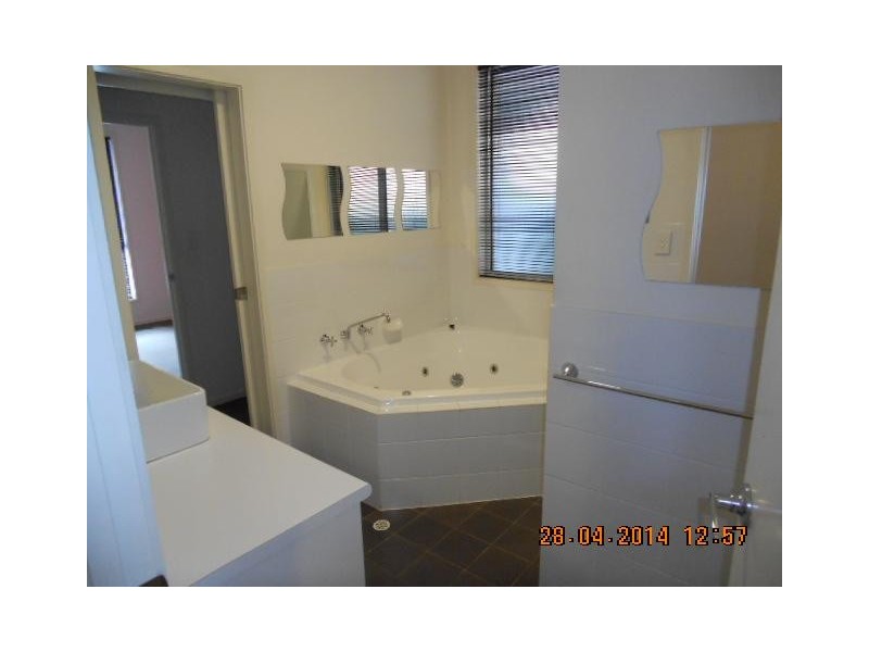 6 Pier Lane, Mawson Lakes SA 5095